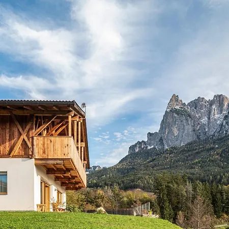 Zu Grof Morgenrot Apartment Castelrotto